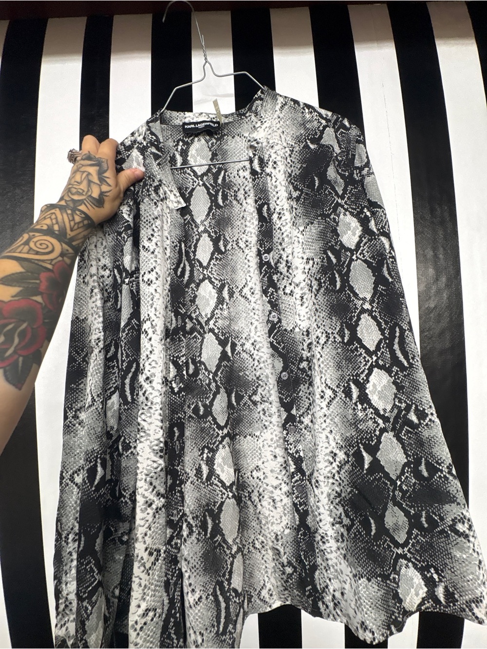 Karl Lagerfeld Paris Snake Print Button Down Blouse Black Gray Animal Print
